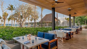 7 restaurants, breakfast, lunch served; local and international cuisine