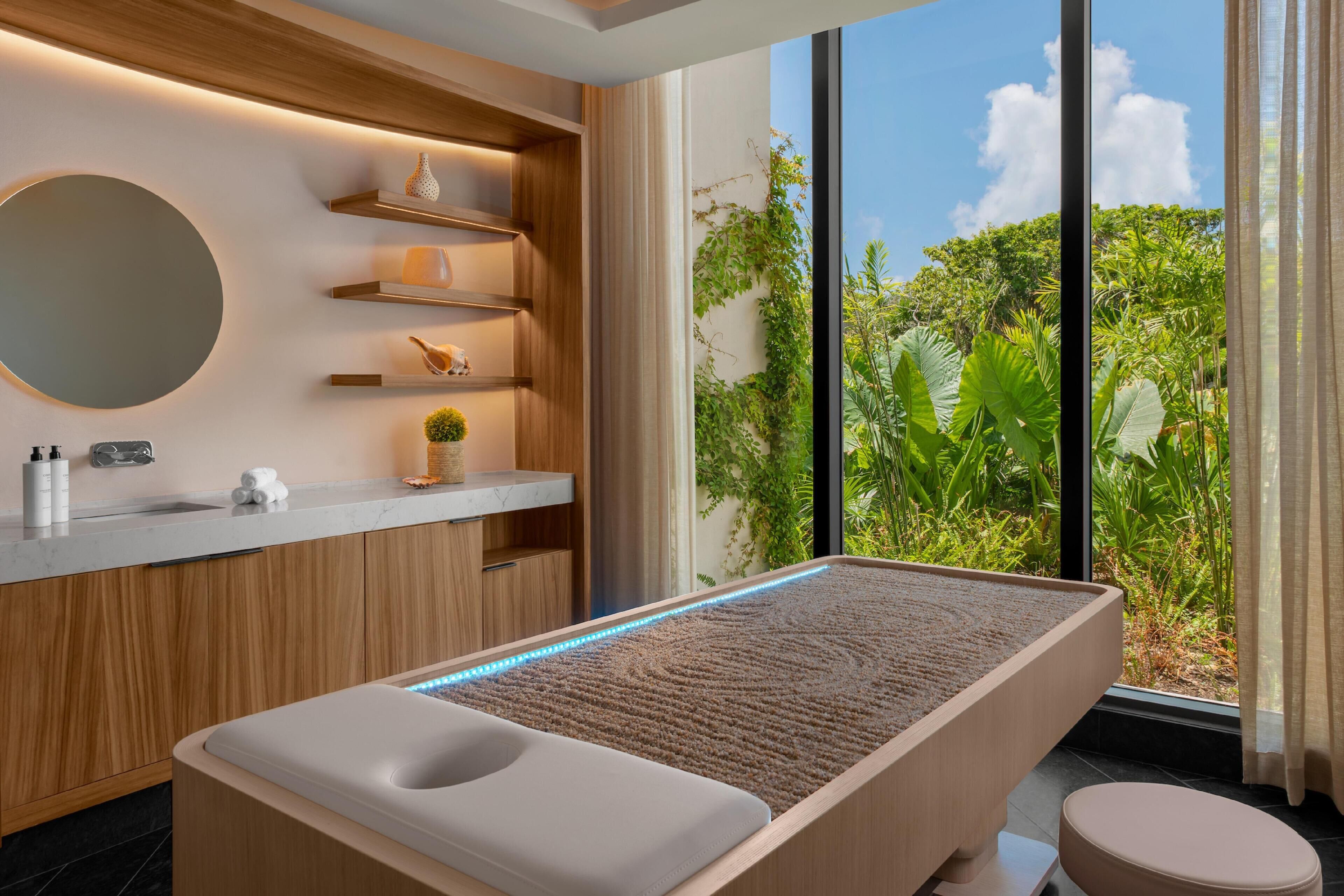 Couples treatment rooms, sauna, hot tub, steam room, body treatments