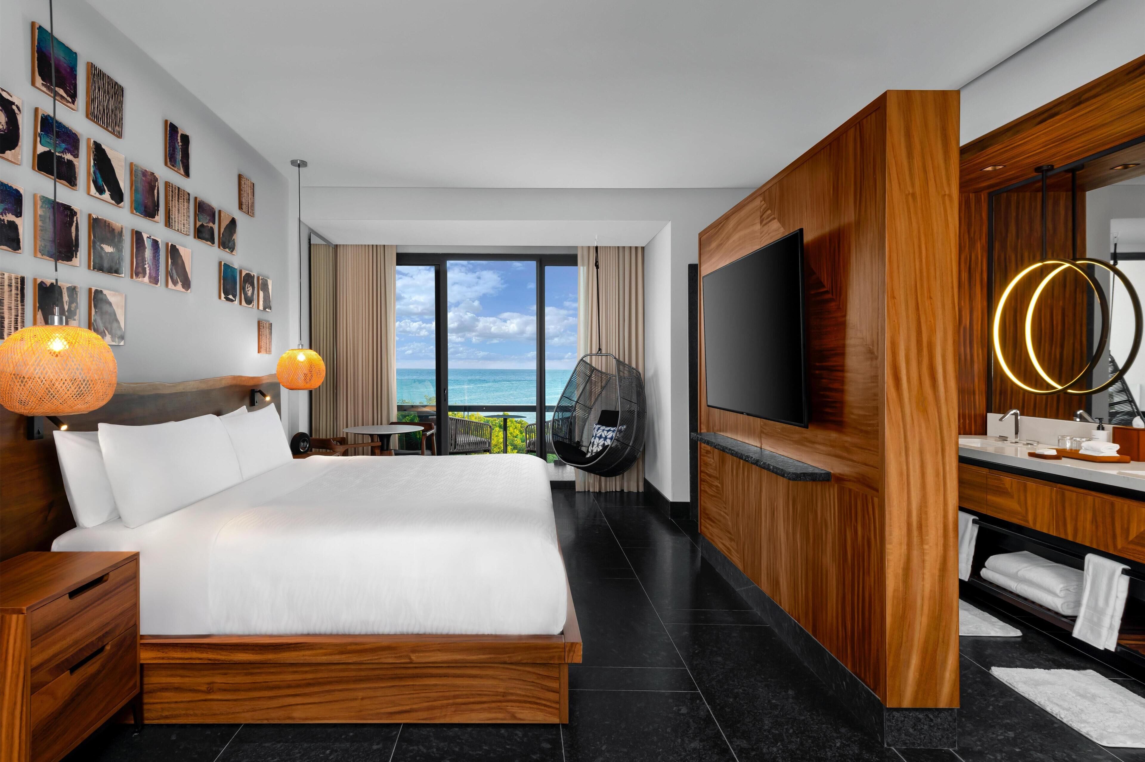 Literie de qualité supérieure, surmatelas, minibar