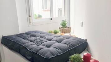 Lägenhet Comfort - privat badrum (1B) | Utsikt mot innergård