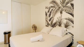 Bügeleisen/Bügelbrett, kostenloses WLAN, Bettwäsche