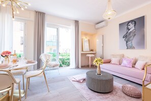 Smart TV - THE GLAM apartment (Nice)