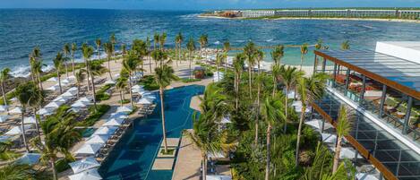 8 outdoor pools, cabanas (surcharge), pool umbrellas