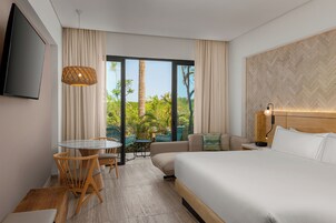 Club Room, 1 King Bed, Nature View | Premium bedding, free minibar, in-room safe, individually decorated