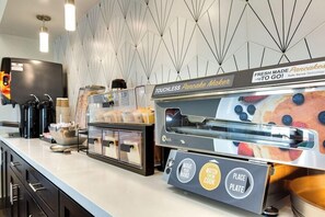 Dining - Hotel Seville (Ontario)