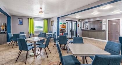 Quality Inn I-10 East Near Frost Bank Center