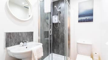 Apartment, Accessible, Ensuite (BroomPark) | Bathroom