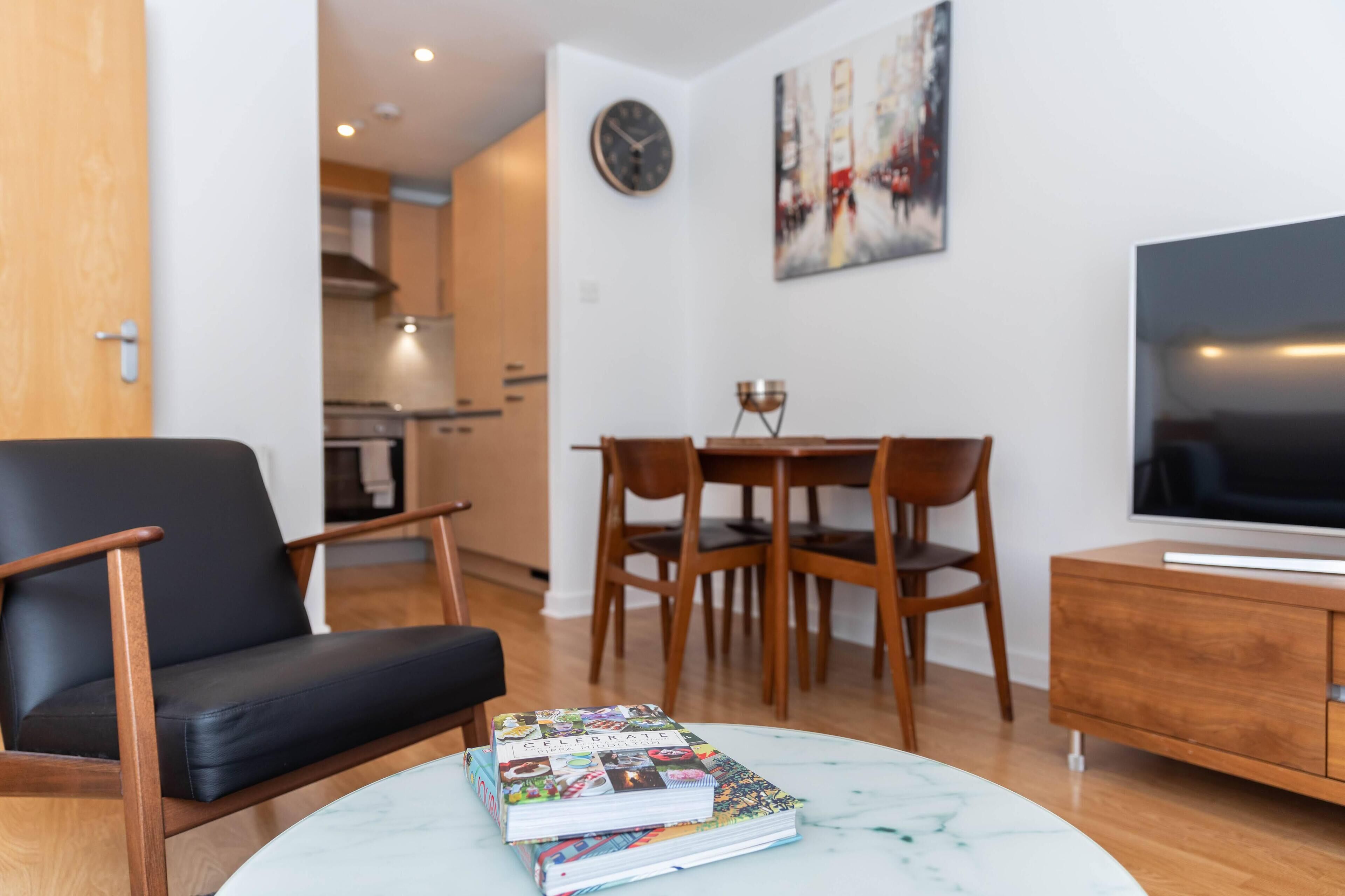 Apartment, Accessible, Ensuite (BroomPark) | Restaurant