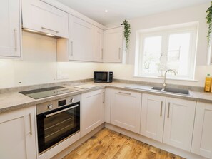 Casa de campo | Cocina privada | Lavavajillas y utensilios de cocina 