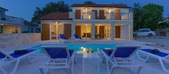 Rustic Villa Zala with heated swimming pool