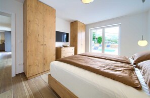 3 makuuhuonetta, vauvan matkasänky, ilmainen Wi-Fi, vuodevaatteet