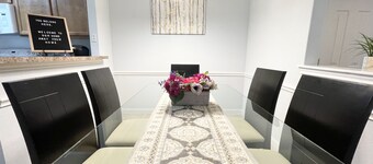 Experience peace near Medical Center, just a quick ride to River Walk