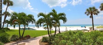Crystal Sands Villa 16 - Private Beach