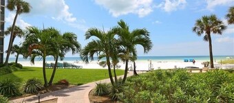 Crystal Sands Villa 16 - Private Beach