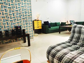 Smart TV, video games, ping pong, stereo