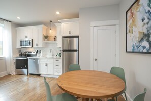 Fridge, microwave, oven, stovetop - WeHo 3 Story Townhome 3 of 4 w/ Balcony WALKABLE! 8 mins drive to BRDWY!  (Nashville)