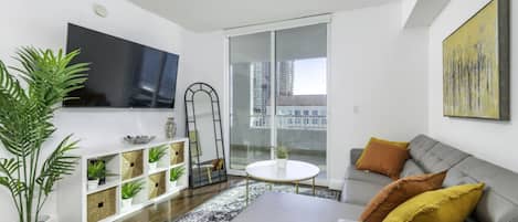 Smart-tv, een open haard, Netflix en streamingdiensten