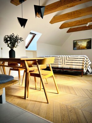 4 chambres, bureau, Wi-Fi gratuit, draps fournis