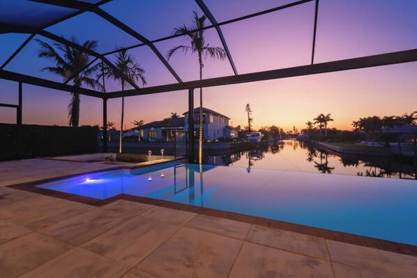 Outdoor pool, a heated pool