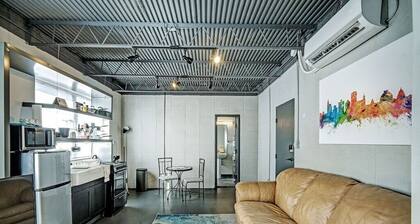 Studio Apartment Above a Coffee Shop Heart of City