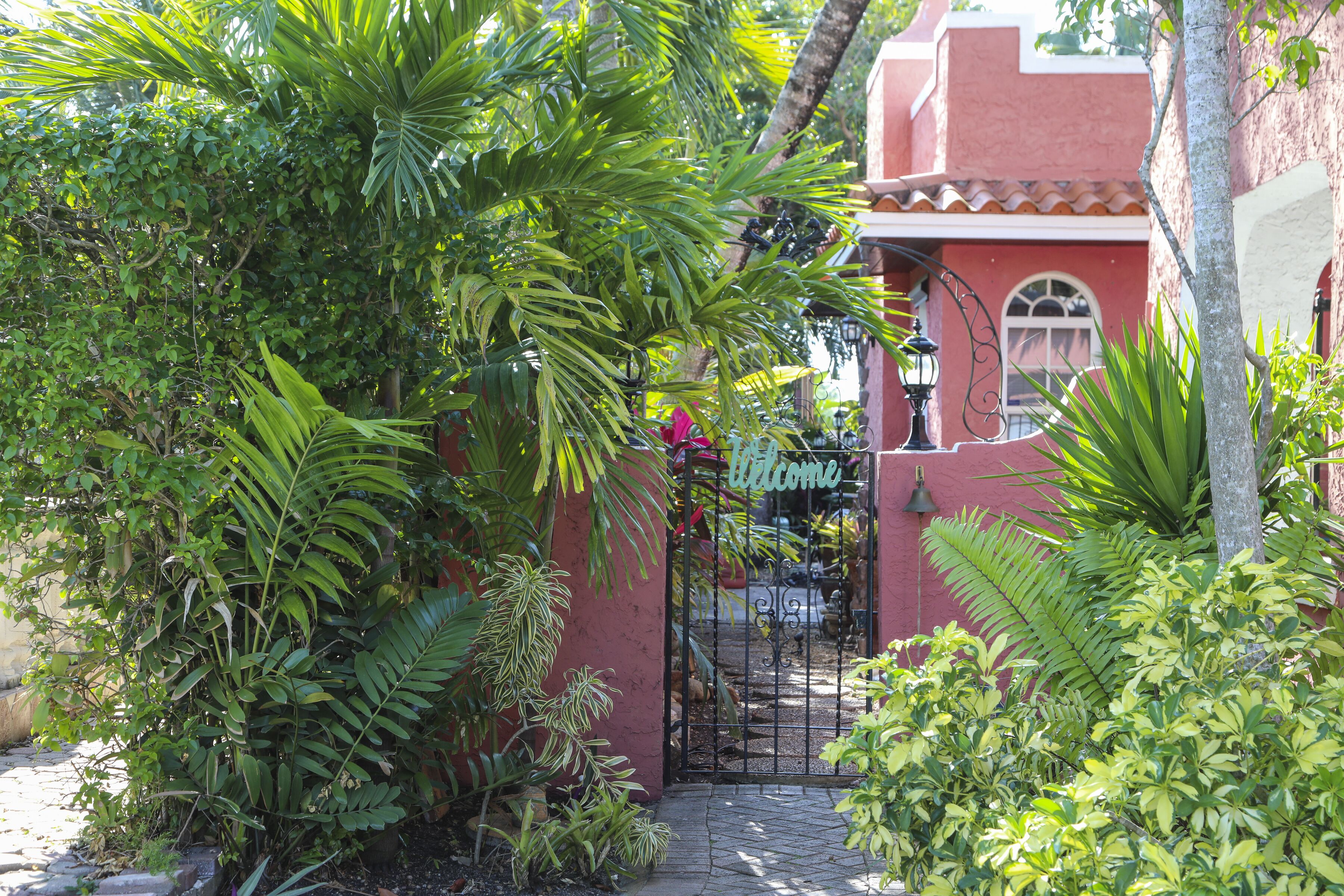 Miami Peaceful Private Tropical Oasis, Francisca's Place