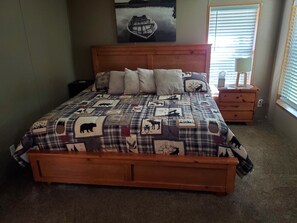 3 chambres, fer et planche à repasser, Wi-Fi gratuit, draps fournis