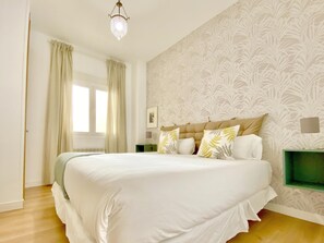 3 chambres, fer et planche à repasser, accès Internet, draps fournis