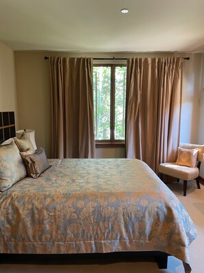 2 bedrooms, WiFi - Beautiful Condo building (12 units) along Trail Creek and 2 blocks from town (Ketchum)