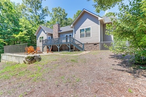 Exterior - Hike, Fish & Kayak: Murphy Gem w/ Deck & Fire Pit (Murphy)