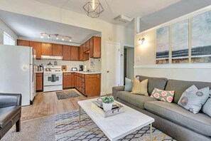 Smart-TV, Bücher, Arbeitsbereiche