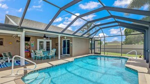 Unclassified image, 4 of 46, button - 1322 SW 33rd St (Cape Coral)