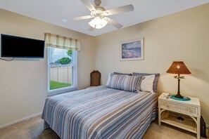 House (1322 SW 33rd St) - 1322 SW 33rd St (Cape Coral)