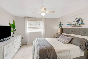 Apartment (116 Bay Mar Dr)