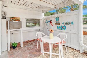 Dining - 116 Bay Mar Dr (Fort Myers Beach)