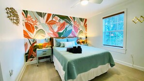 3 bedrooms, desk, iron/ironing board, travel crib - Waterfront Home w/Heated Pool, Rooftop Deck, Large Primary Suite, Great Location (St. Augustine)