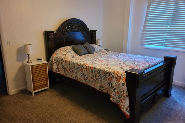 1 bedroom, travel cot, WiFi, bed sheets