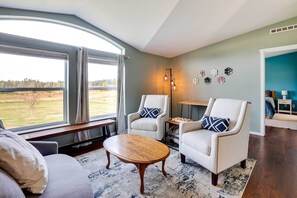 3 habitaciones, cuna de viaje, internet y ropa de cama