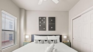 6 bedrooms, desk, iron/ironing board, free WiFi - Pearl #601 xxxxxxxxx (Austin)