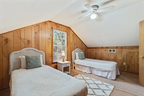 3 sovrum, skrivbord, strykjärn/strykbräda och gratis wi-fi