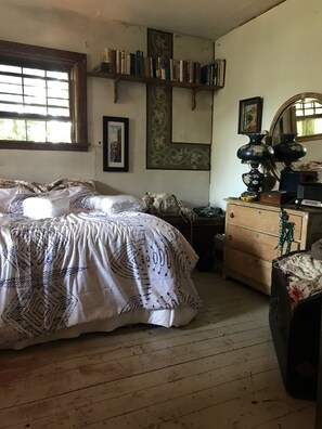 2 bedrooms, desk, free WiFi