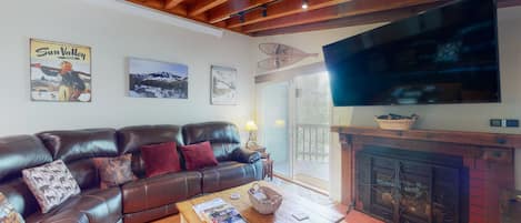 Tv, pejs, bordfodbold, bordtennisbord