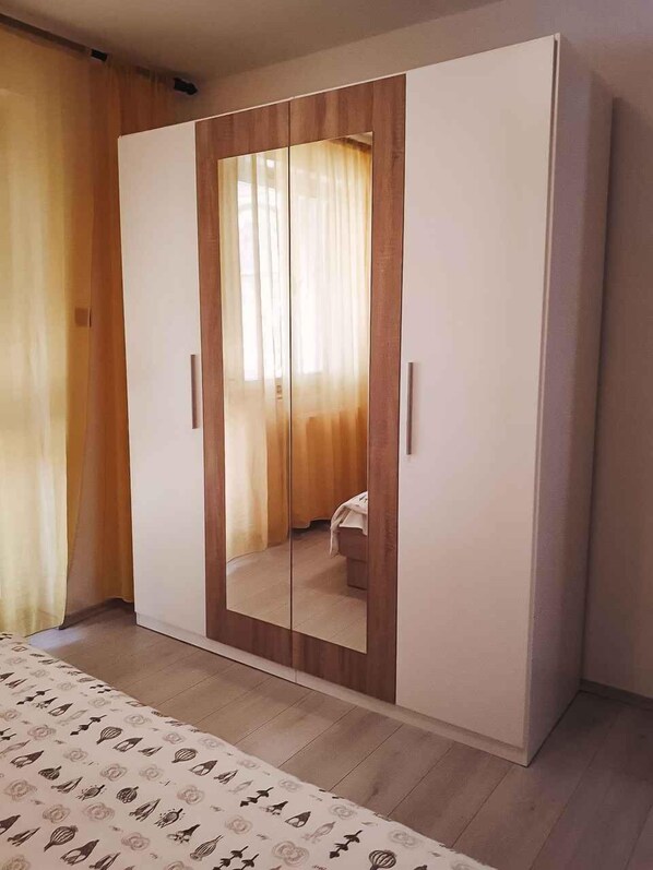 2 bedrooms, WiFi - Holiday apartment with barbecue and garden for shared use (Medulin)