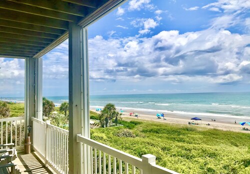 Sea La Vie: Direct Oceanfront Condo w/ Pool, Outdoor Storage, Linens Included