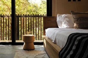 5 chambres, fer et planche à repasser, Wi-Fi, draps fournis