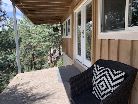 Terrace/patio. Morrison Mountain Studio Getaway