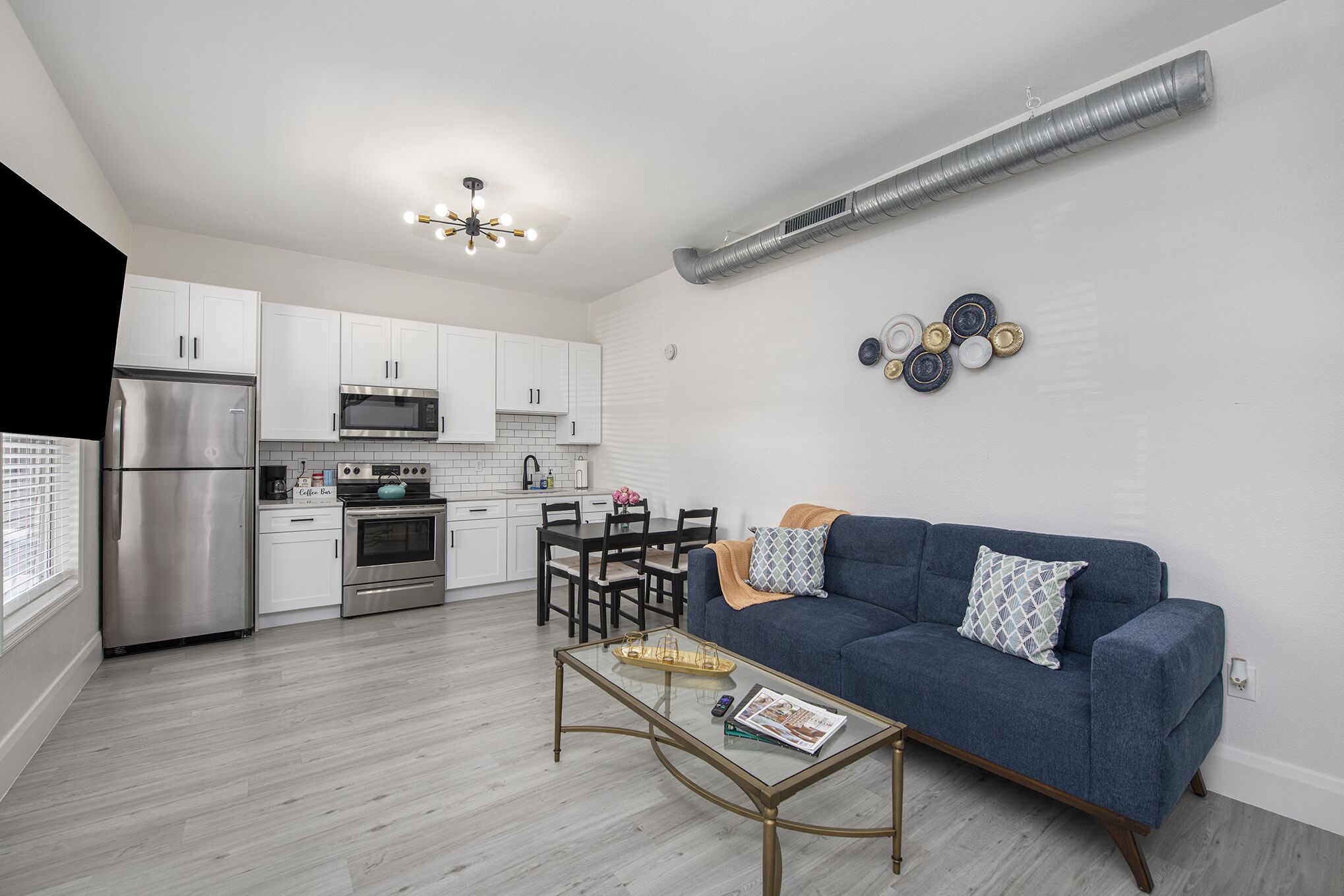 Amazing 2bed 1bath Centrally Located Bungalow