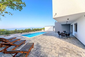 Pool - Villa Juniperus with Panoramic Sea view (Šmrika)