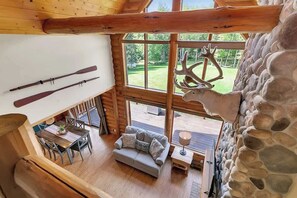 TV, fireplace, books, offices - Mille Lacs Lake Lodge-Game Room-Theatre and More! (Wahkon)
