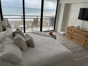 2 bedrooms, iron/ironing board, WiFi