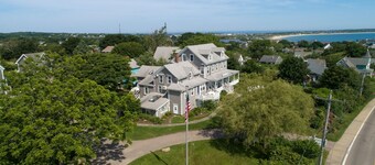 In town apartment!!! A block and a half from ferry!!! 356 High Street.